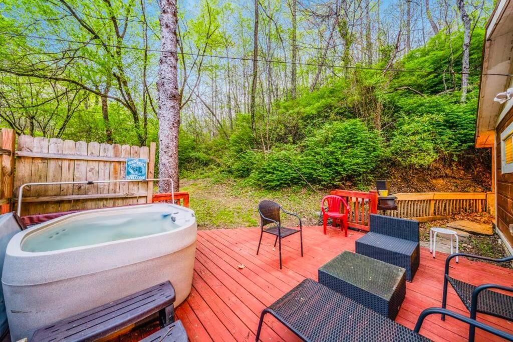 Villa Cozy Cub Mountain Escape à Gatlinburg Extérieur photo